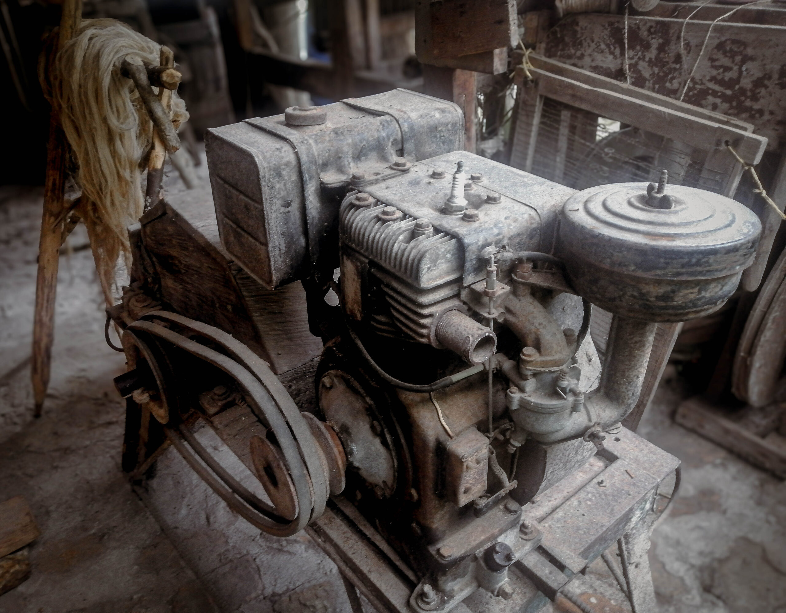Máquina desfibradora de cabuya: motor de hierro que procesaba la fibra de fique en Santa Elena